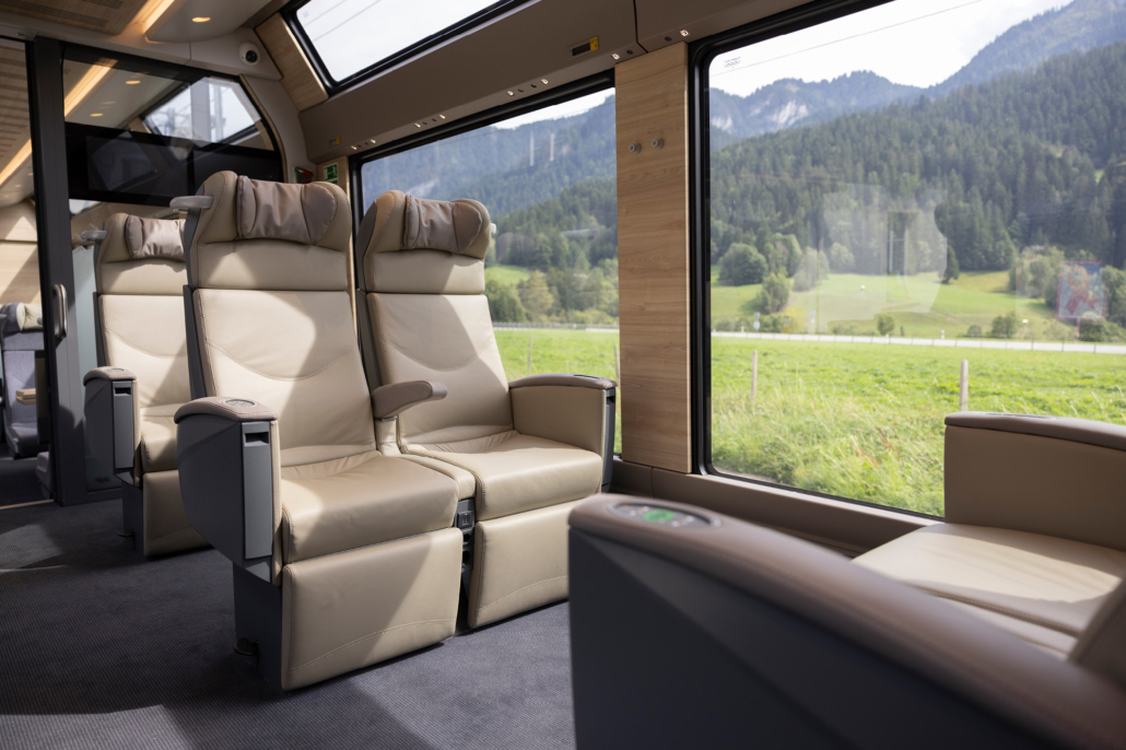 Interieur der Reiseklasse Prestige im GoldenPass Express. 